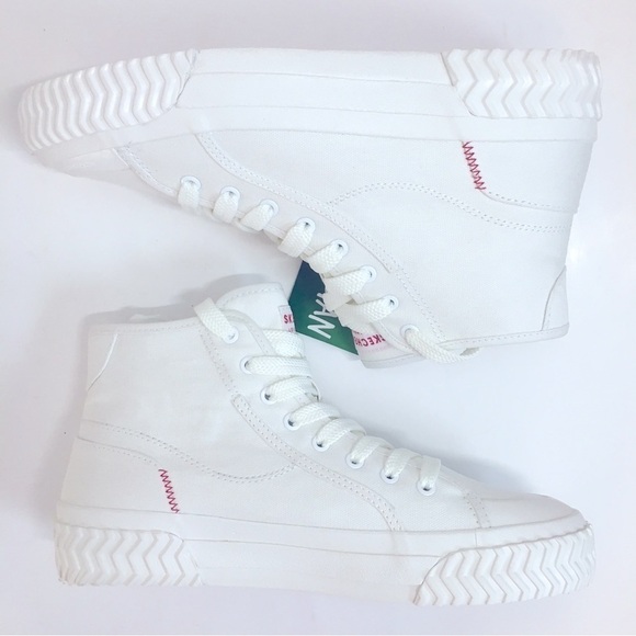 Skechers White Canvas Hi-Tread High Top Platform Causal Sneakers - Picture 9 of 14